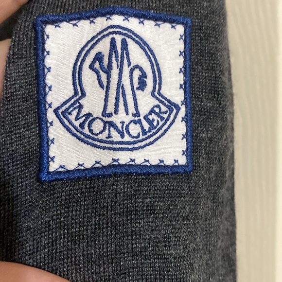 Authentic Moncler Gamme Bleu Cashmere/Silk Crewneck Sweater - Picture 3 of 10